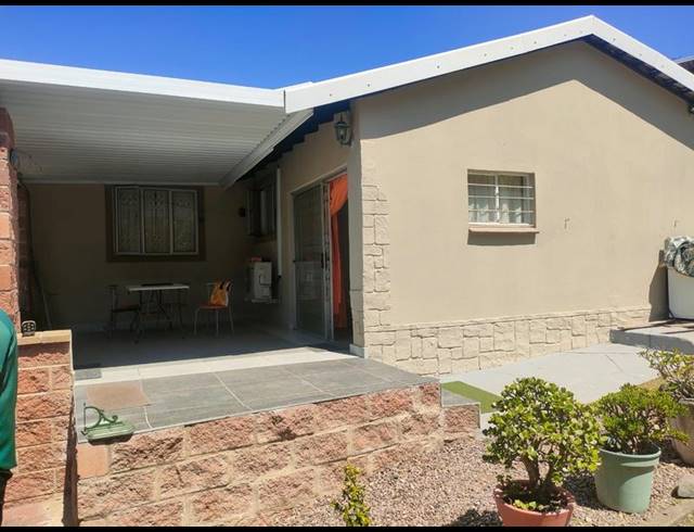 3 BEDROOM HOUSE FOR SALE IN ESCOMBE